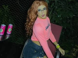 WebCAM of MiaFoxTs